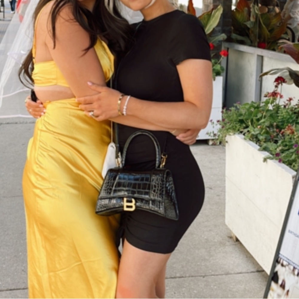 Ruched black dress - Picture 4 of 7